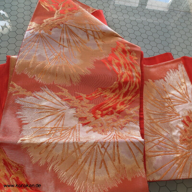 stilisierte Pinien Fukuro Obi Seidenbrokat Kimonogürtel