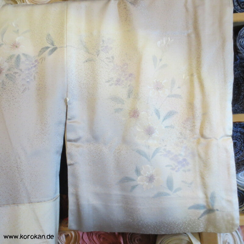 handgemaltem Künstler Blütenmeer Homongi Seidendamast Kimono