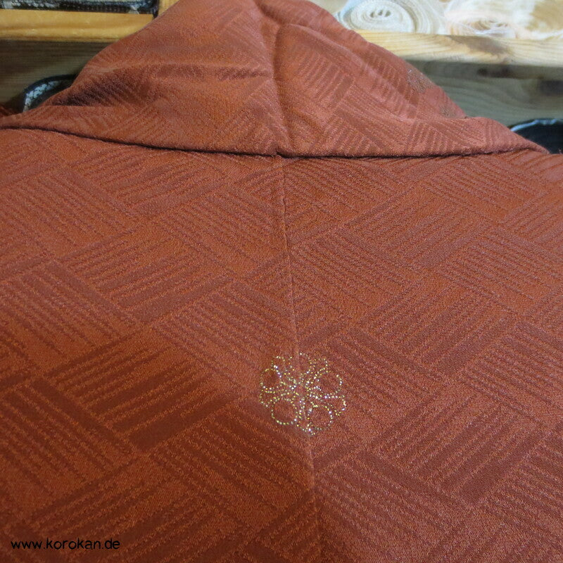 rostbrauner Seiden Jacquard - Higaki mit Blumen Komon Kimono