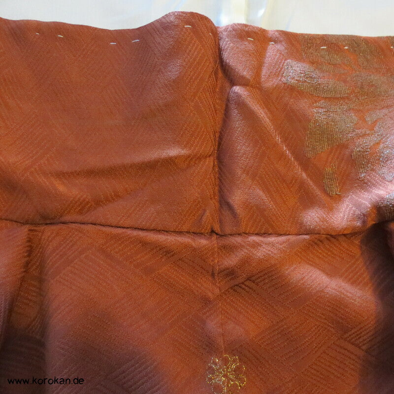 rostbrauner Seiden Jacquard - Higaki mit Blumen Komon Kimono