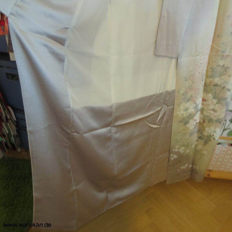 handgemaltem Künstler Blütenmeer Homongi Seidendamast Kimono