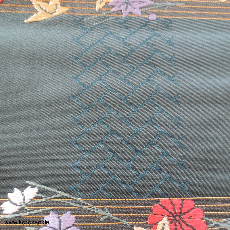 Schmetterlinge auf Matzukawabishi Fukuro Obi Seidenbrokat Kimonogürtel