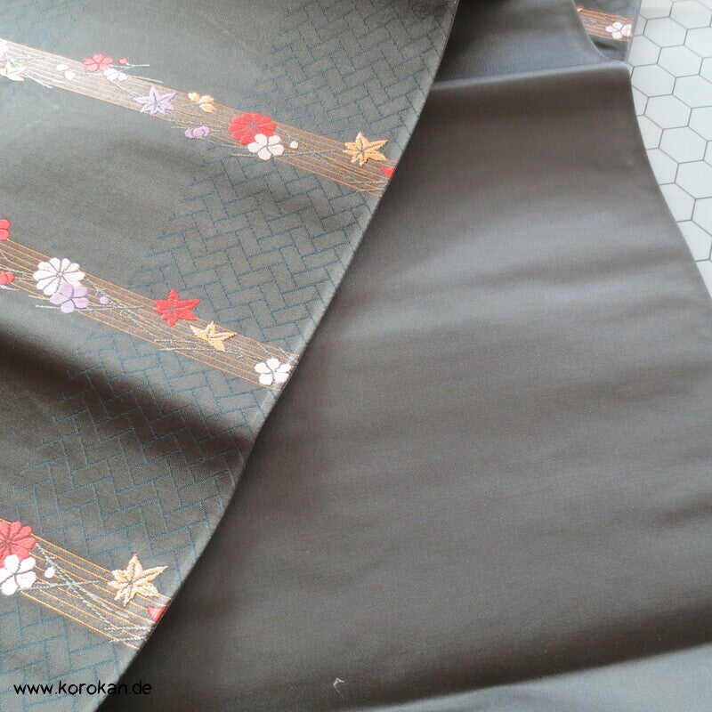 Schmetterlinge auf Matzukawabishi Fukuro Obi Seidenbrokat Kimonogürtel