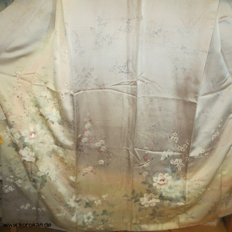handgemaltem Künstler Blütenmeer Homongi Seidendamast Kimono