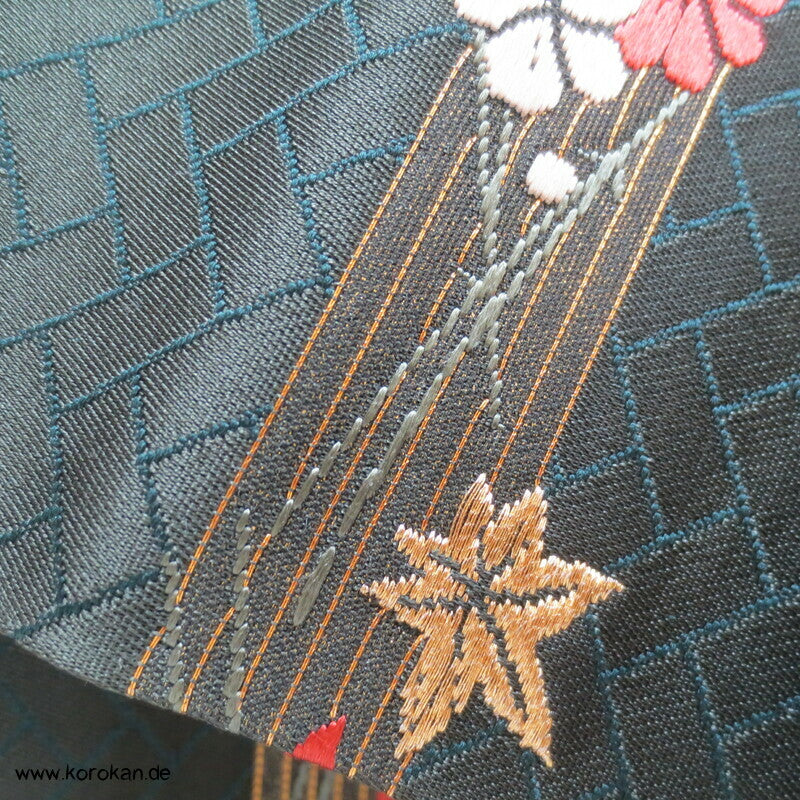 Schmetterlinge auf Matzukawabishi Fukuro Obi Seidenbrokat Kimonogürtel