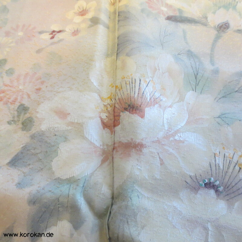 handgemaltem Künstler Blütenmeer Homongi Seidendamast Kimono
