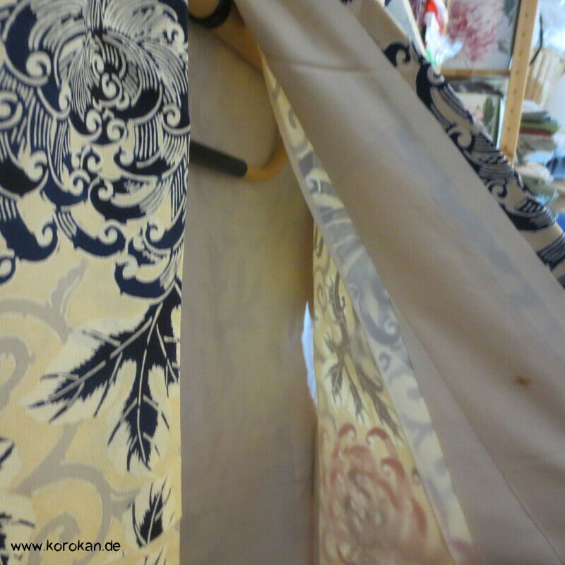 Rangiku Chrysanthemen Komon Kimono dicker Seiden Crepe