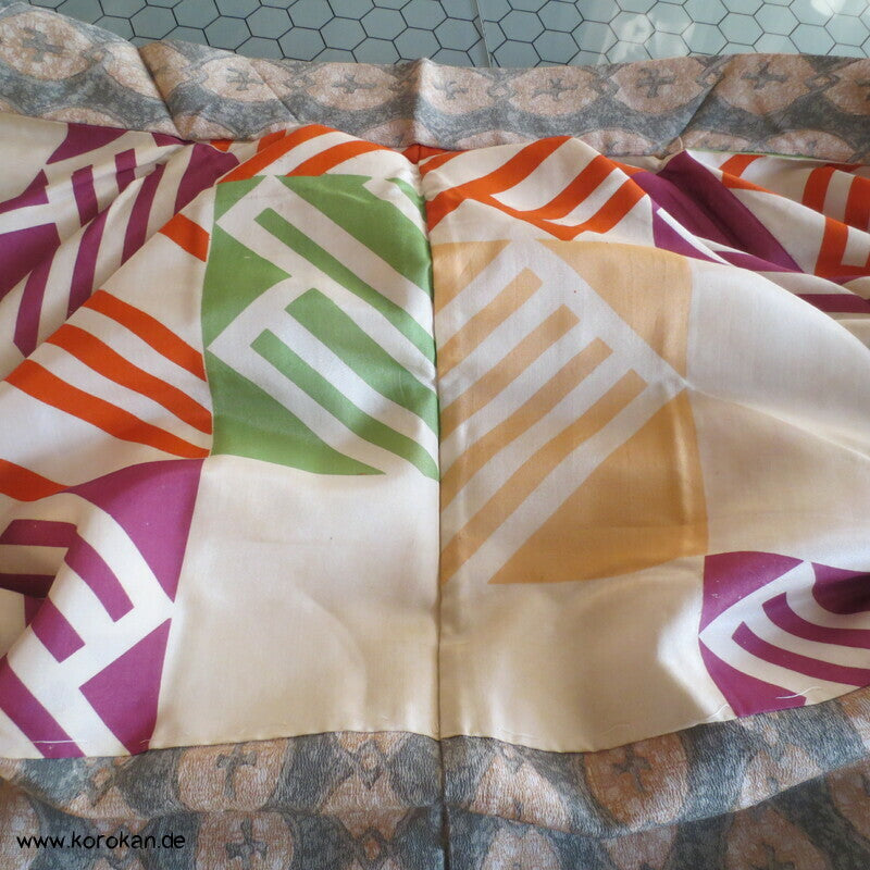 Haori Kimono Jacke aus Seide, grün - braune abstrakte Muster, Himo