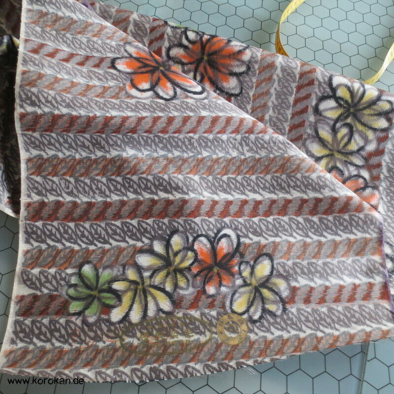 Blüten und Blätterstreifen Meisen Kimono Seide