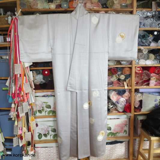 japanischer Seidendamast Homongi Kimono, gestickte Mon Siegel