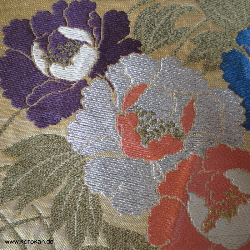 Blumenstreifen auf mattgold Fukuro Obi Seidenjacquard Kimonogürtel