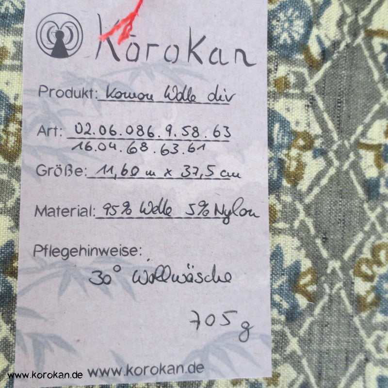 Kikko, Schmetterlinge, Blüten Druck Kimono Wolle