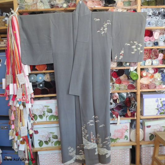 Gräser auf Grau Homongi Kimono, dezente Farbstellung