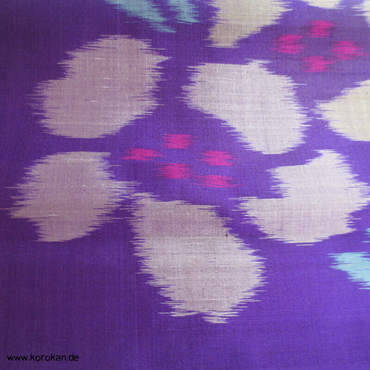 Japan Art Deco Murasake violett Araihari Meisen Seide hellgraue Blüten