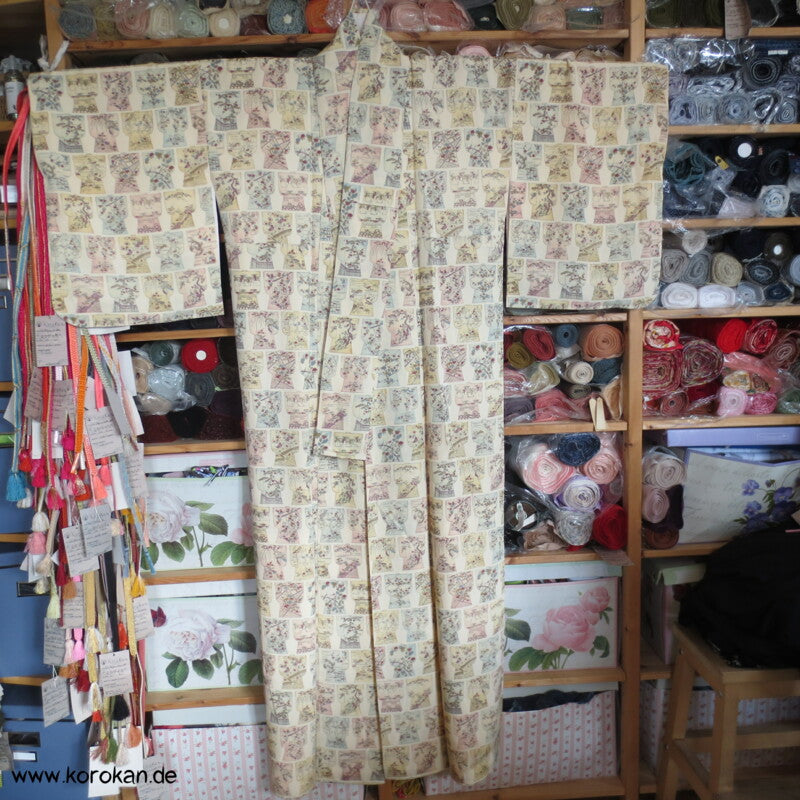 Kimonos als Muster - pastellfarben Komon Seide