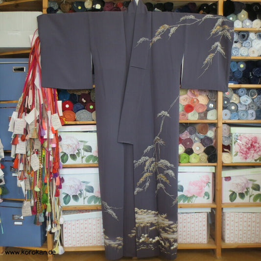 japanischer Homongi Kimono Kiefer und Bambus auf grauem Seidencrepe
