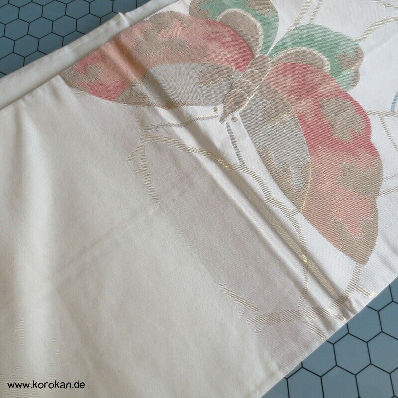 pastellige Schmetterlinge Fukuro Obi Seidenbrokat Kimonogürtel