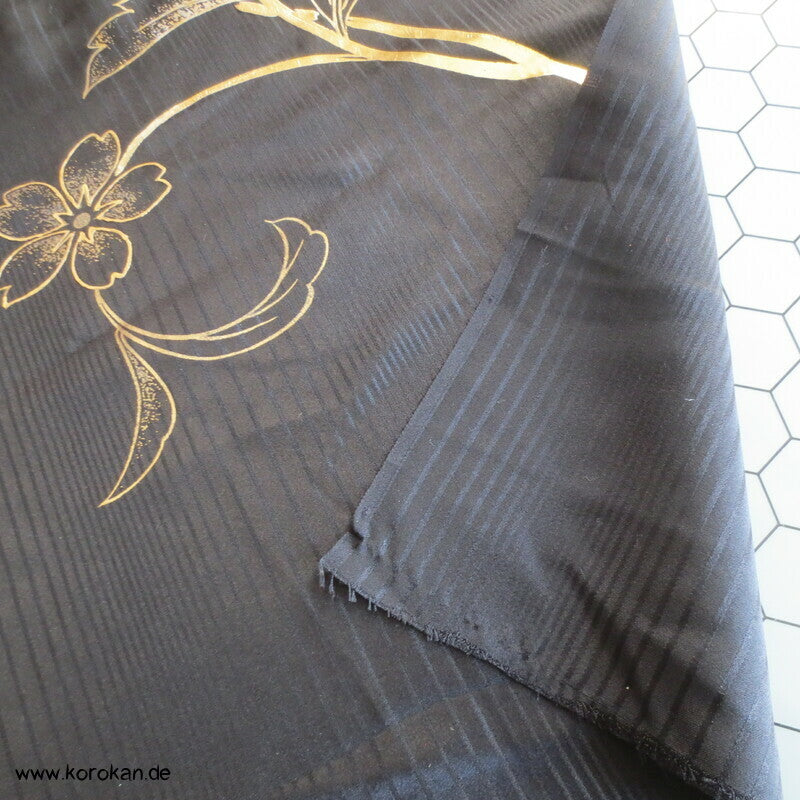 Panel Muster Stoff für Kimono - schwarz mit Gold und Stickerei