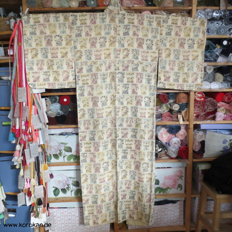 Kimonos als Muster - pastellfarben Komon Seide