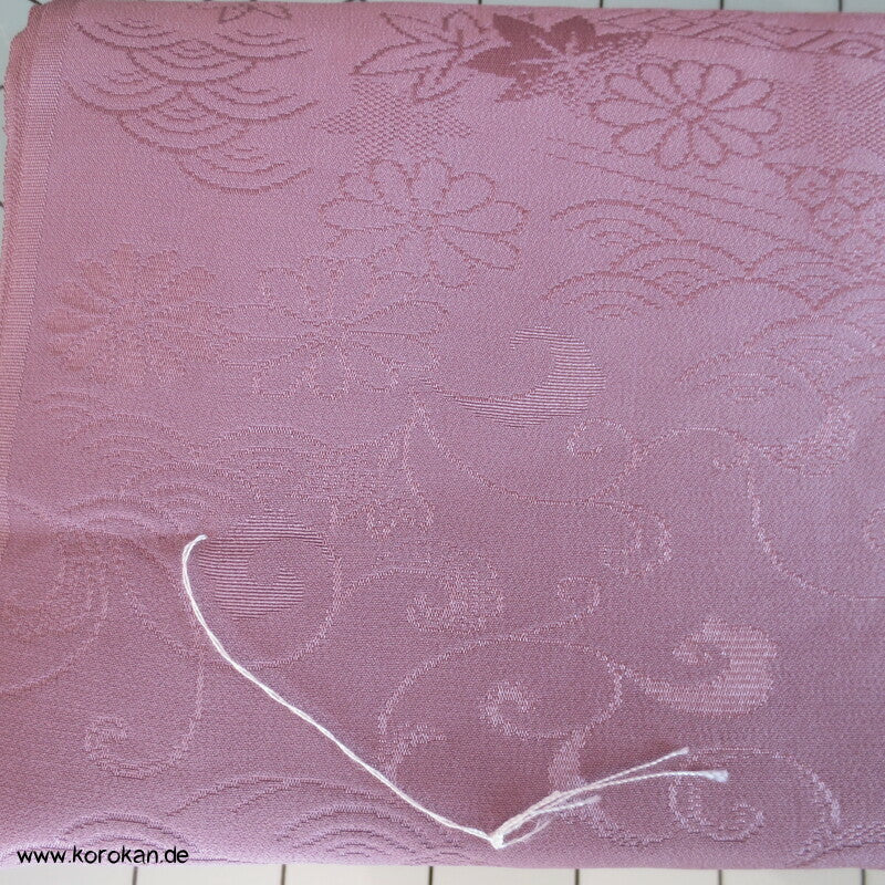 Segaiha, Ahornblatt, Karakusa rosa Rinzu Damast Seide Araihari Kimono