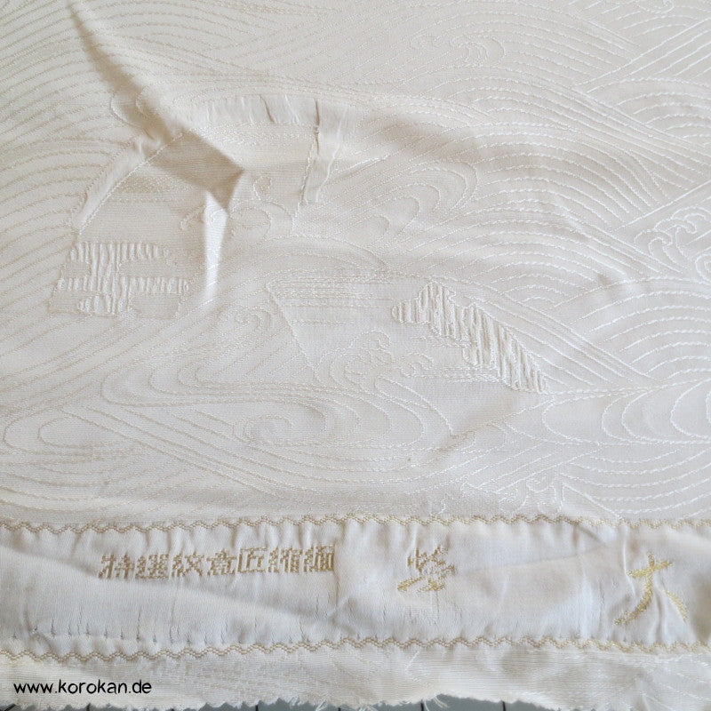 naturfarbene Wellen Kakeshita Hochzeits Kimono Seide