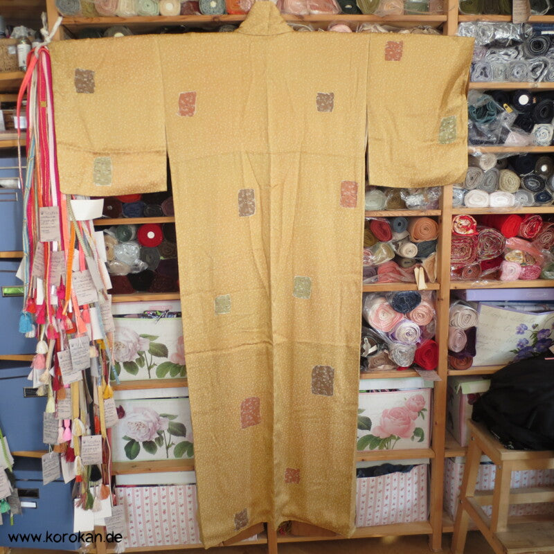 Shikishi, Blütenmuster Komon Seiden Kimono