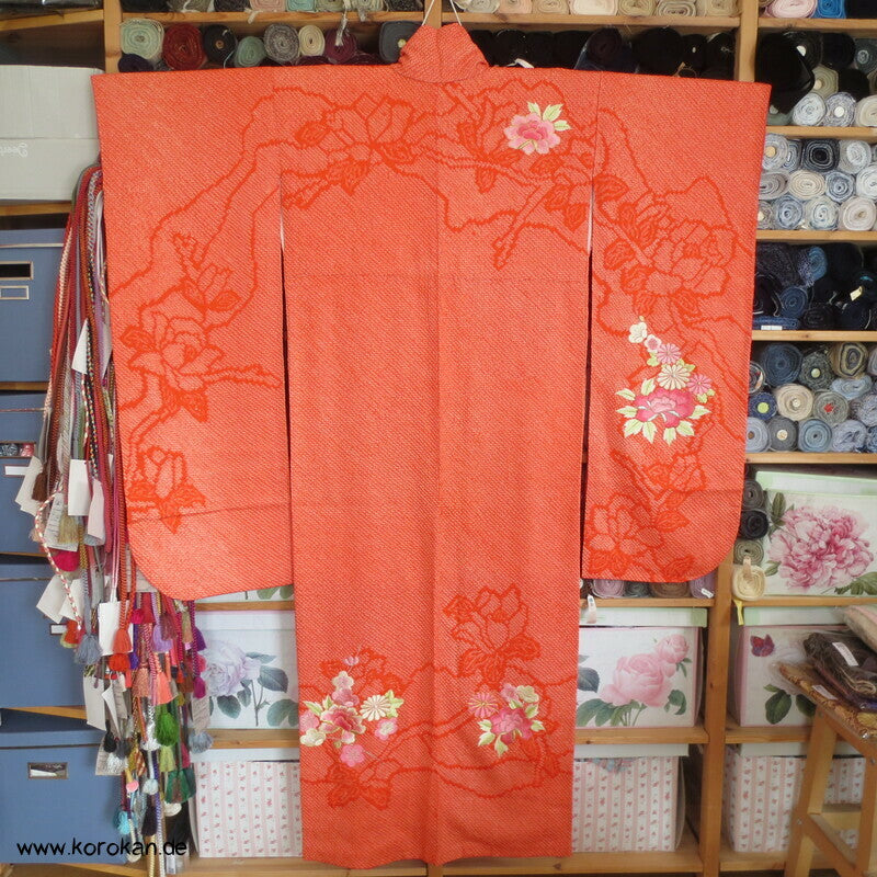 Full Shibori Furisode, Päonienstickereien, rosa auf orange
