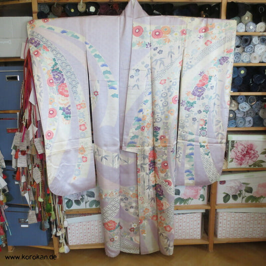 Noshi auf flieder, feiner leichter Furisode Seidendamast Kimono