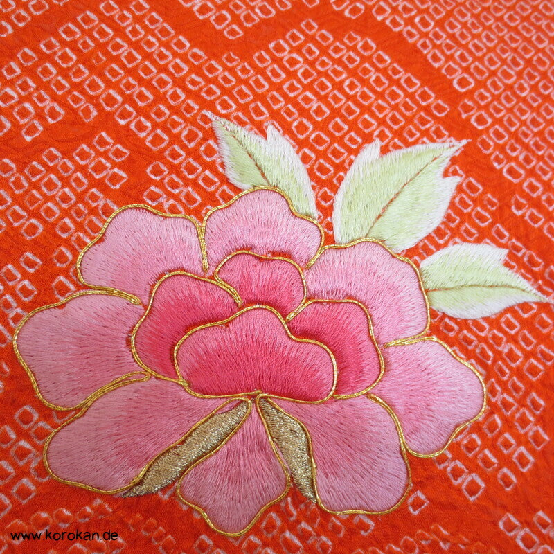 Full Shibori Furisode, Päonienstickereien, rosa auf orange
