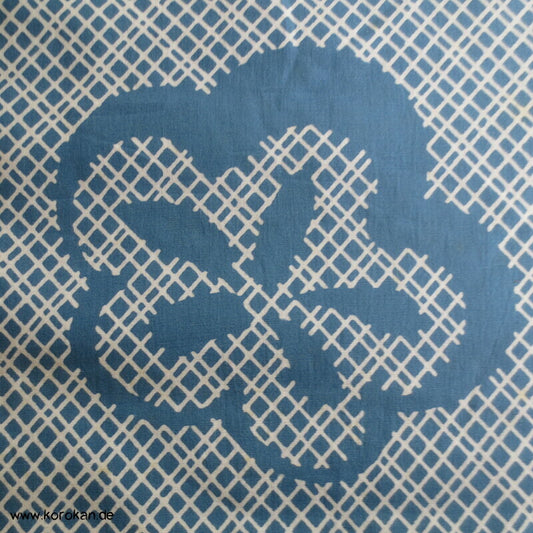 Ume Blüten vor Gittermuster Yukata Kimono Stoff