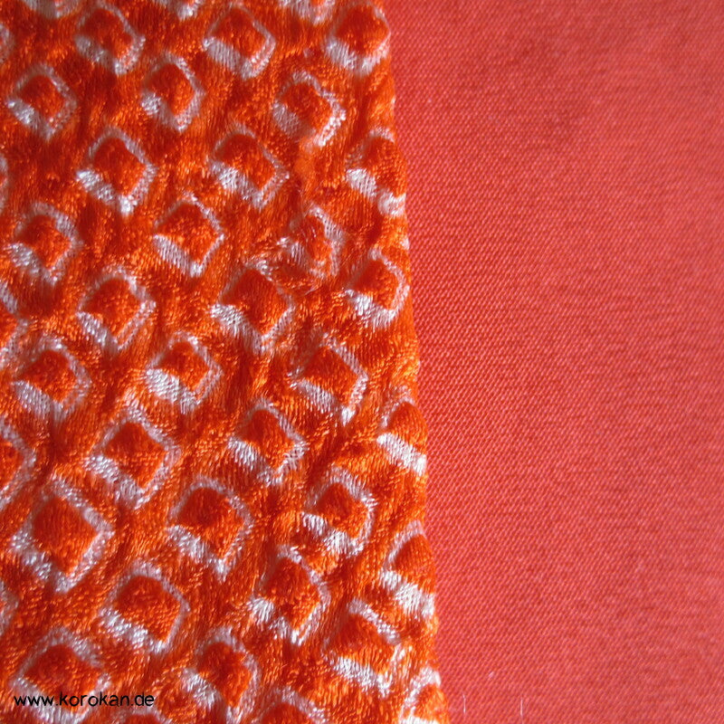 Full Shibori Furisode, Päonienstickereien, rosa auf orange