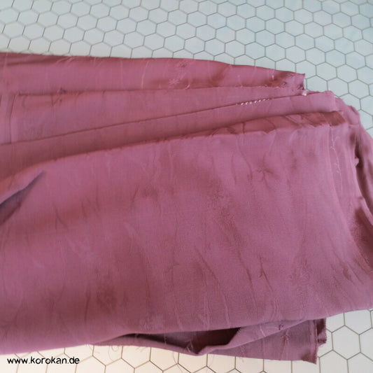 Blütenranken Rinzu Damast Seide, Araihari Kimono