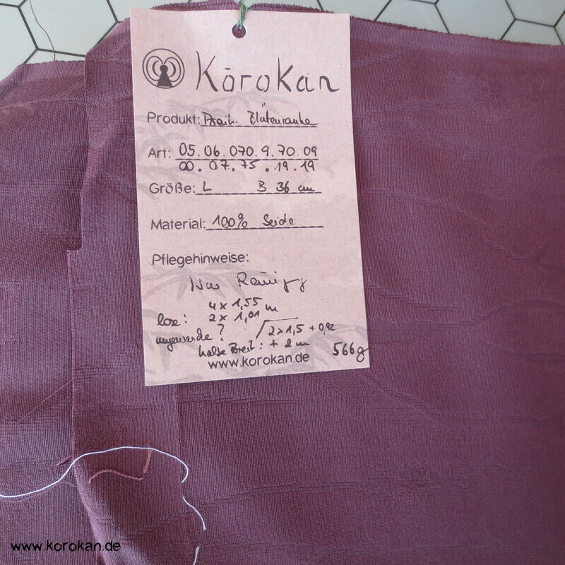 Blütenranken Rinzu Damast Seide, Araihari Kimono