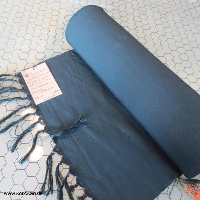 Ensemble Tanmono Stoffrolle Fushi Tsumugi Kimono Seide dunkles petrol