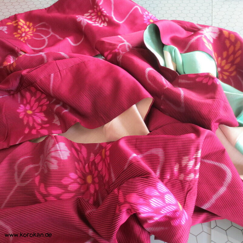 Kiku Kugeln Kett Meisen Seiden Satin Komon Kimono