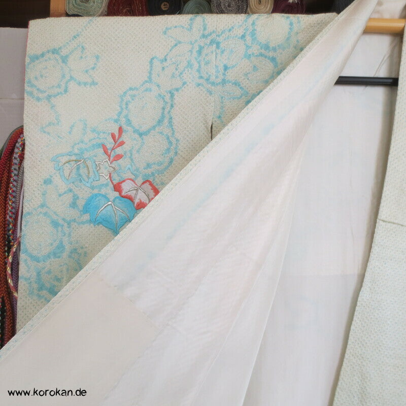 eisblauer Full Shibori Furisode, gestickte Paulownia
