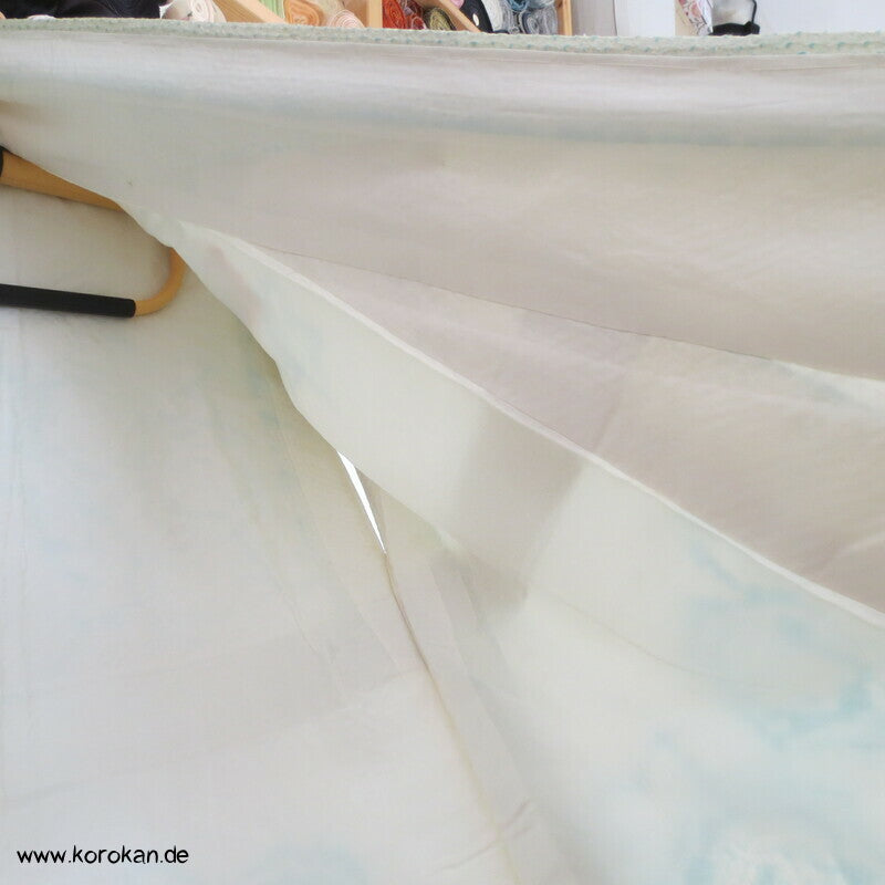 eisblauer Full Shibori Furisode, gestickte Paulownia