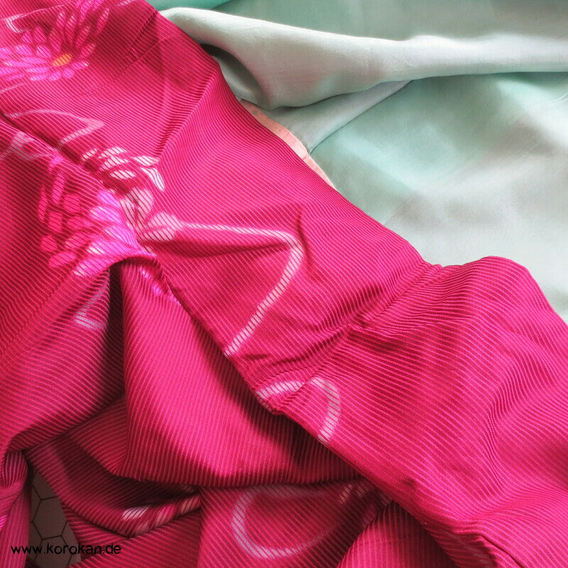 Kiku Kugeln Kett Meisen Seiden Satin Komon Kimono