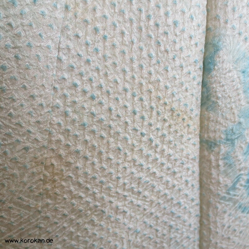 eisblauer Full Shibori Furisode, gestickte Paulownia