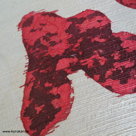 grober Obi Tsumugi Seidenstoff mit Blütendruck