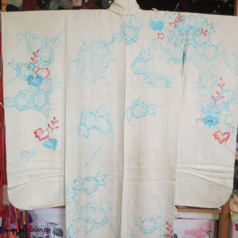 eisblauer Full Shibori Furisode, gestickte Paulownia