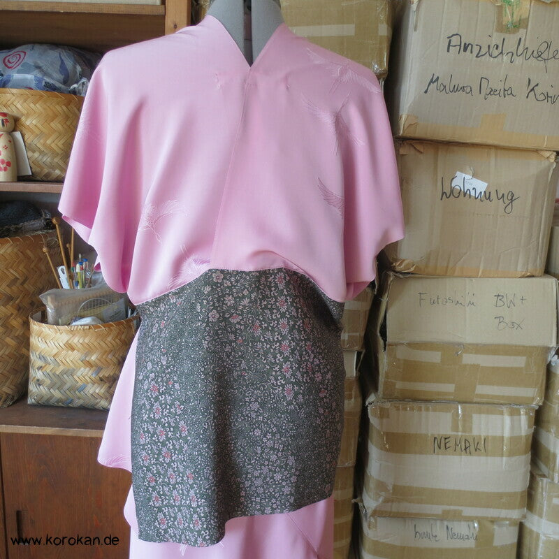 Upcycling Seidenshirt Kimonostoffreste, rosa Kranichdamast und Millefleur Crepe