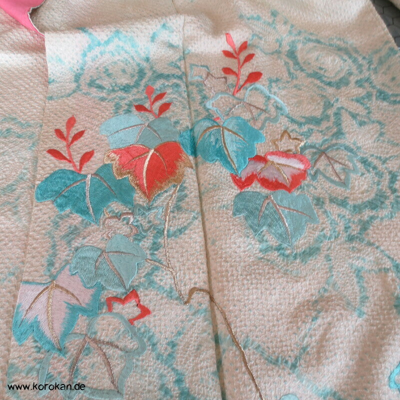 eisblauer Full Shibori Furisode, gestickte Paulownia