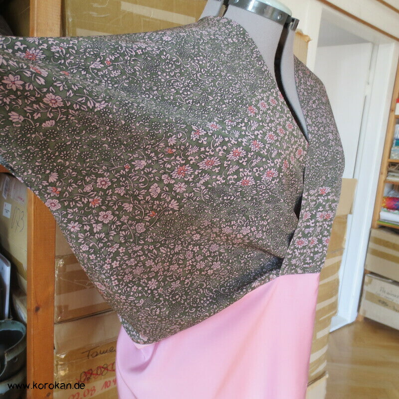 Upcycling Seidenshirt Kimonostoffreste, rosa Kranichdamast und Millefleur Crepe