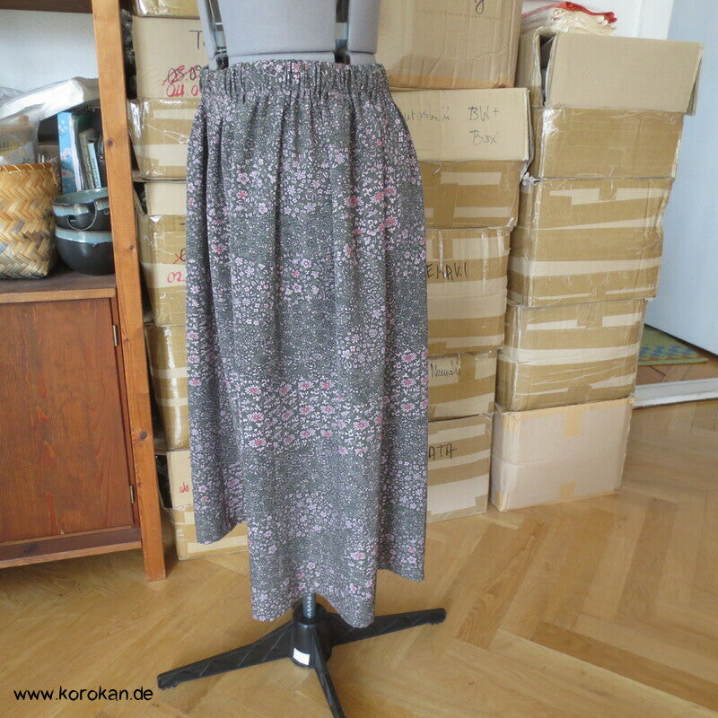 Upcycling Rock aus Kimonoseidenresten Millefleur Crepe