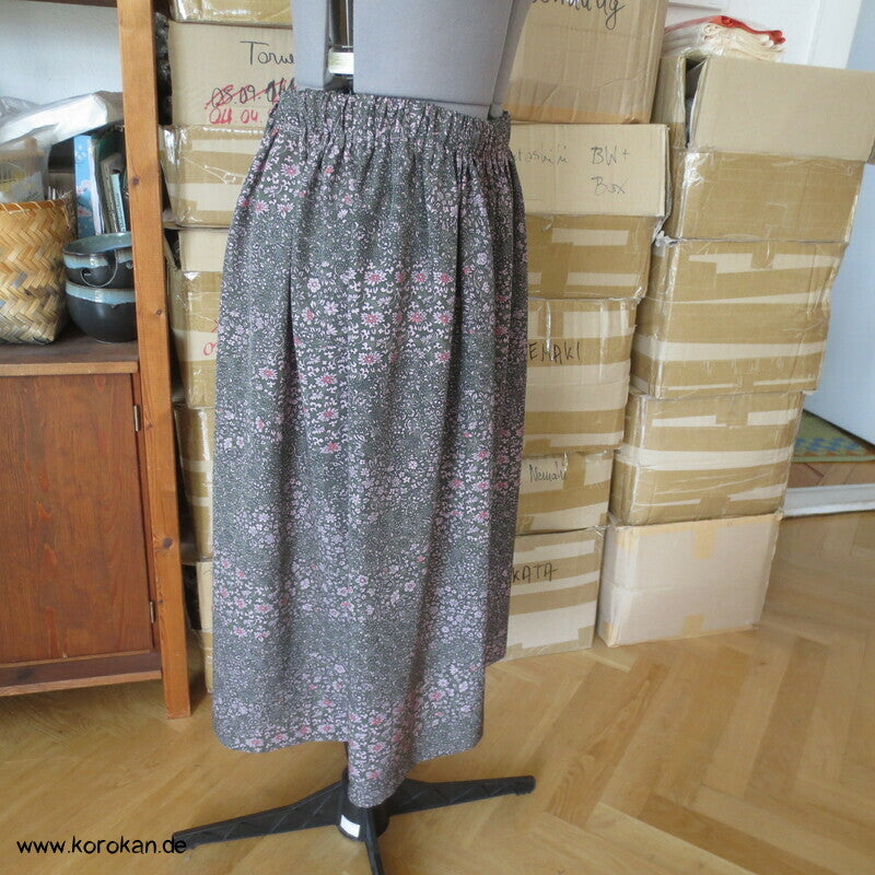 Upcycling Rock aus Kimonoseidenresten Millefleur Crepe