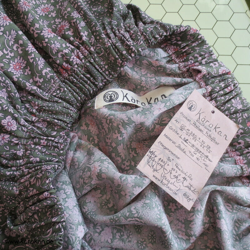 Upcycling Rock aus Kimonoseidenresten Millefleur Crepe