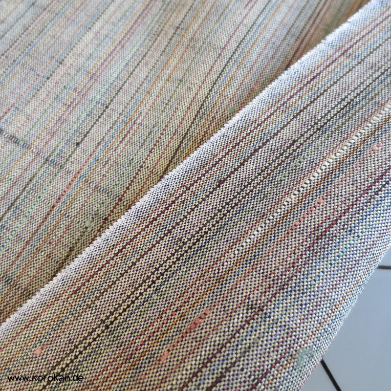 fein bunt gestreifter Tsumugi Seiden Kimono Stoffballen