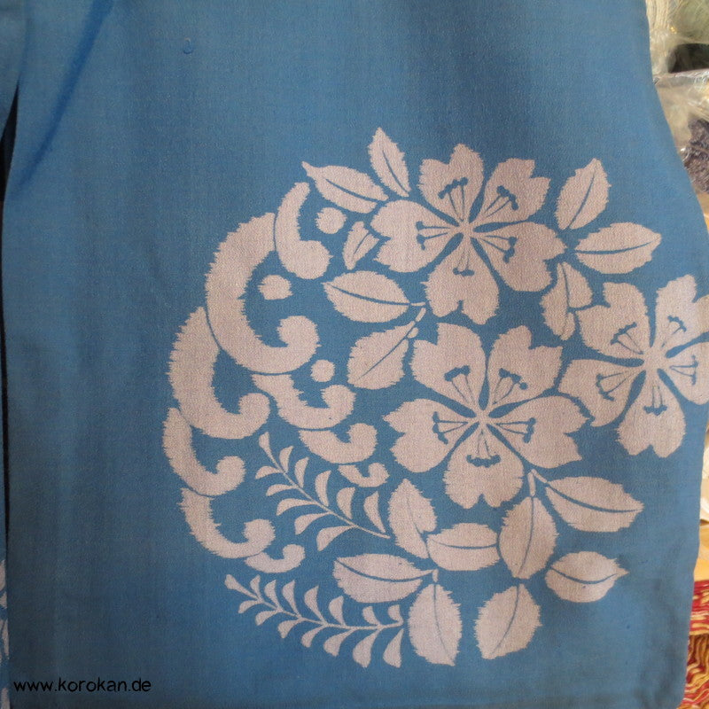 blau mit großen Blumenrondellen Hitoe - ungefütterter Kimono