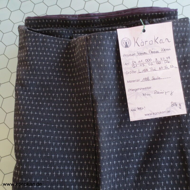 schwarzer Kasuri Tsumugi Seiden Kimono